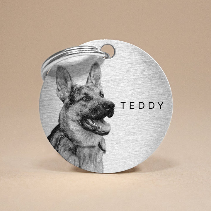 Keepsake Dog Keyring with Custom Photo and Engraved Name - A Timeless Tribute to Your Beloved Pet
